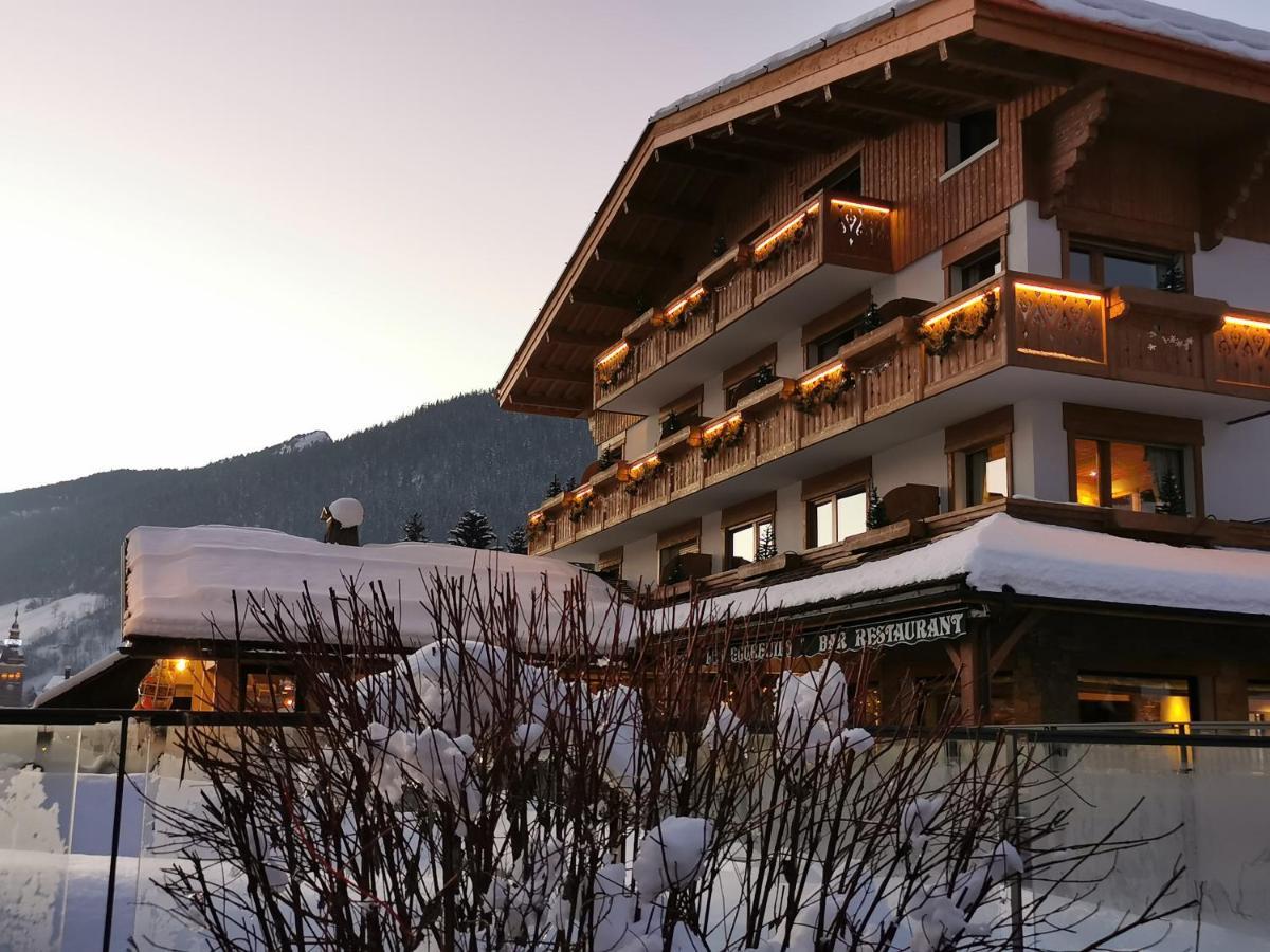 Hotel-Chalet Les Ecureuils Restaurant, Piscine, Garage Le Grand-Bornand Exterior foto